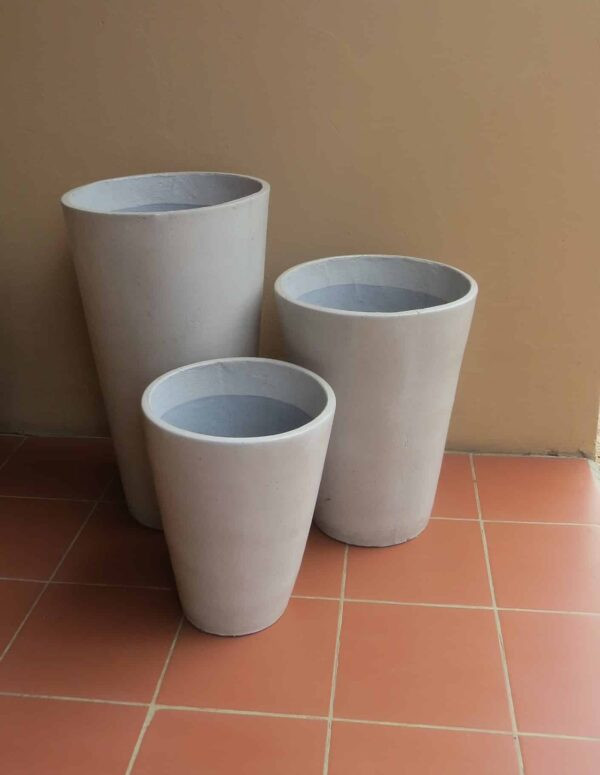 Iris Pot